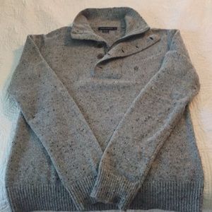Men’s zip top sweater